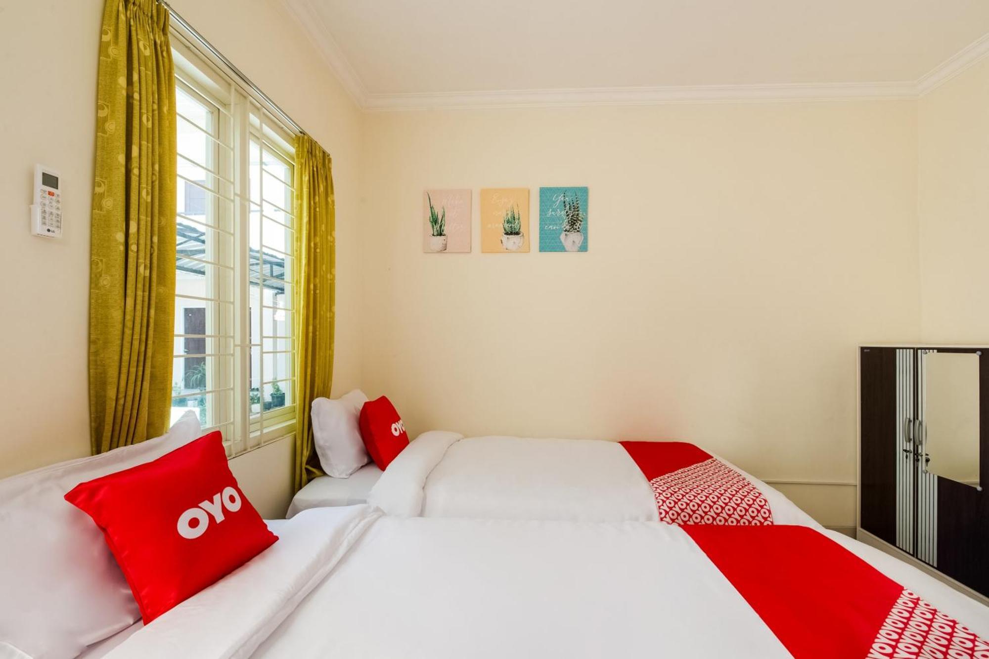 Oyo Life 3398 Griya Rm 19 Syariah Surabaya Exterior foto