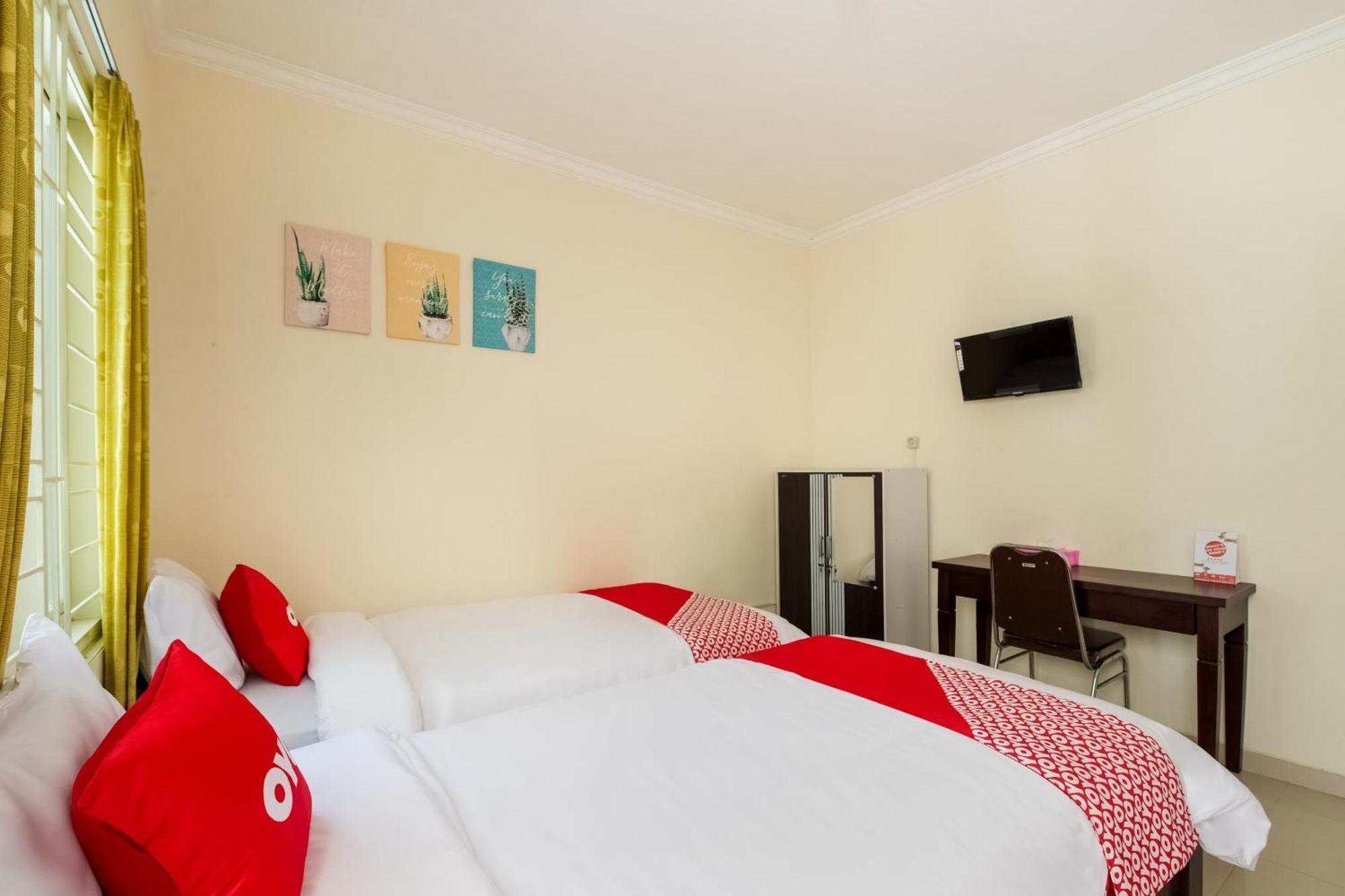 Oyo Life 3398 Griya Rm 19 Syariah Surabaya Exterior foto